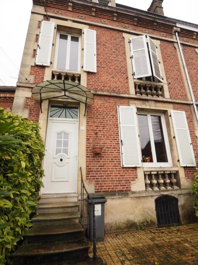 Elegant Bourgeoise Style House With Garden Villa Laon Exterior photo